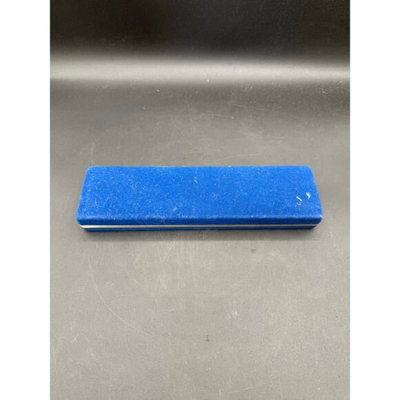 Vintage Oleg Cassini Blue Velvet Hinged Watch Box with Gold Trim - Picture 6 of 8